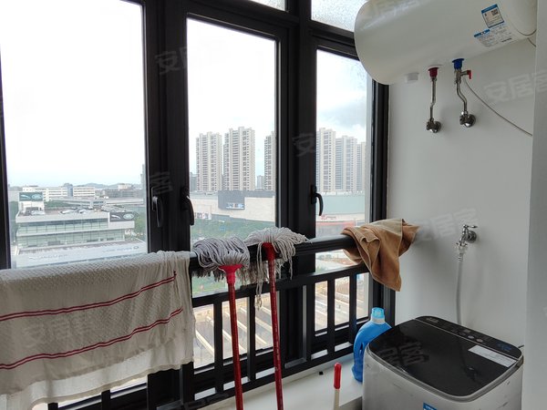 珠海高新区唐家湾惠景畅园宝龙城对面 住宅公寓出租 电梯中间层 有