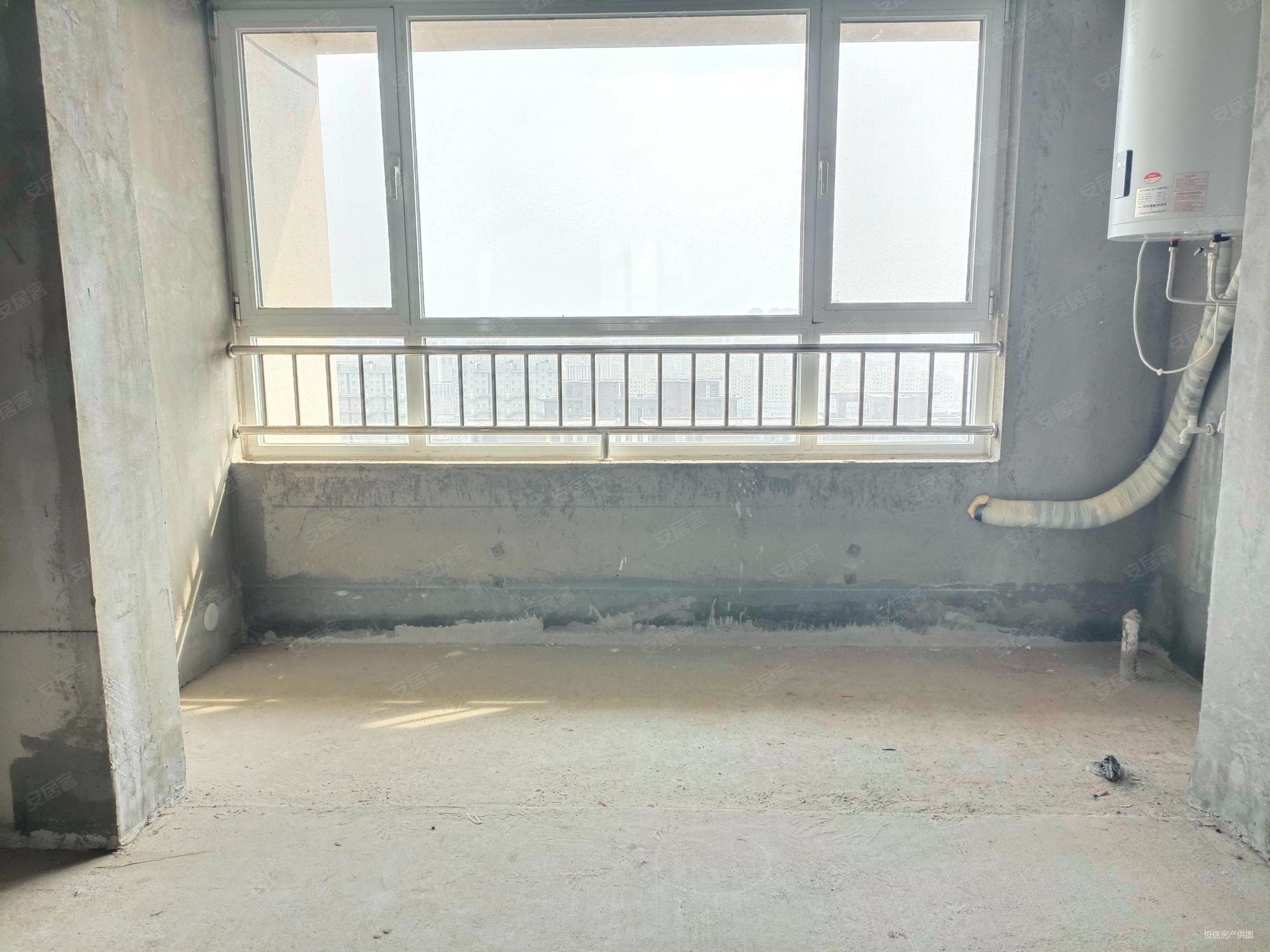 天兴一品3室2厅2卫129㎡南39.9万