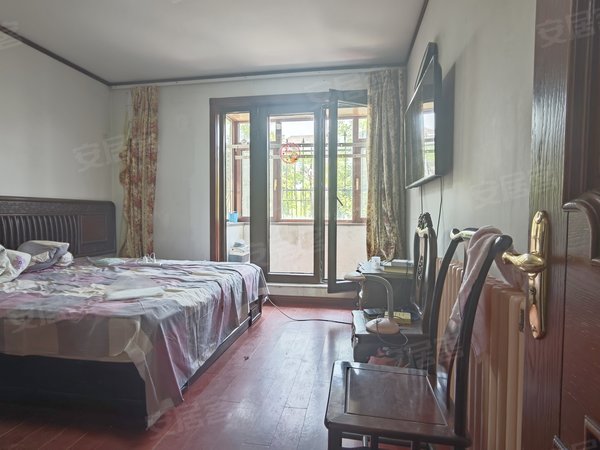 【多图】亚麦花园,浮山前租房,新上一楼带近200平大院 方正套四 家具