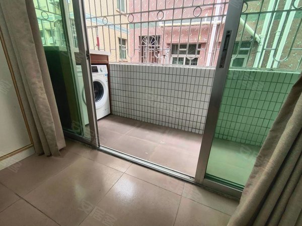 【多图】步涌新村,沙井租房,(阳台大)精装一房一厅!沙井步涌市场旁.