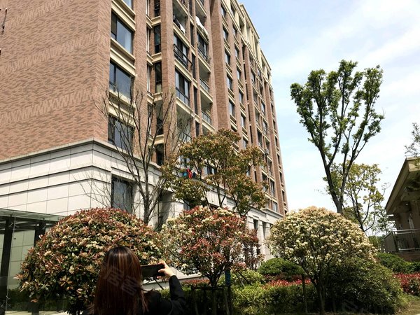 上海浦东临港新城滴水湖馨苑(公寓住宅)滴水湖馨苑(公寓住宅) 2室2厅1