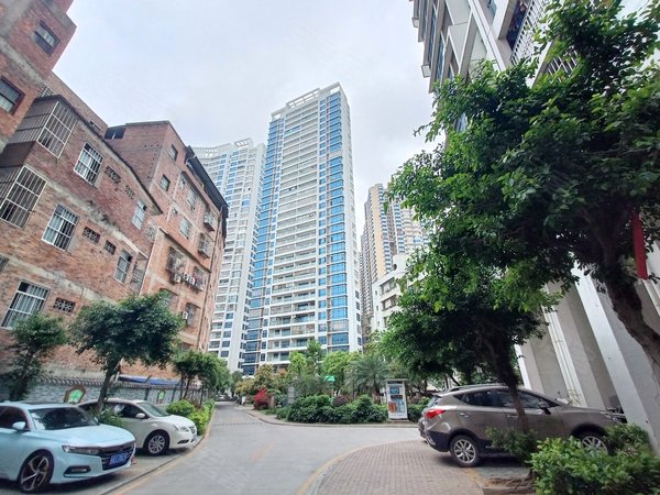 南宁西乡塘新阳新阳国际三医院对面两房一厅,拎包入住,5号地铁口,交通