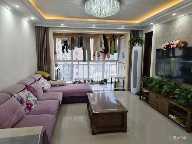 保利鑫城精装三室两卫好位置配套齐全金龙湖旁万达附近