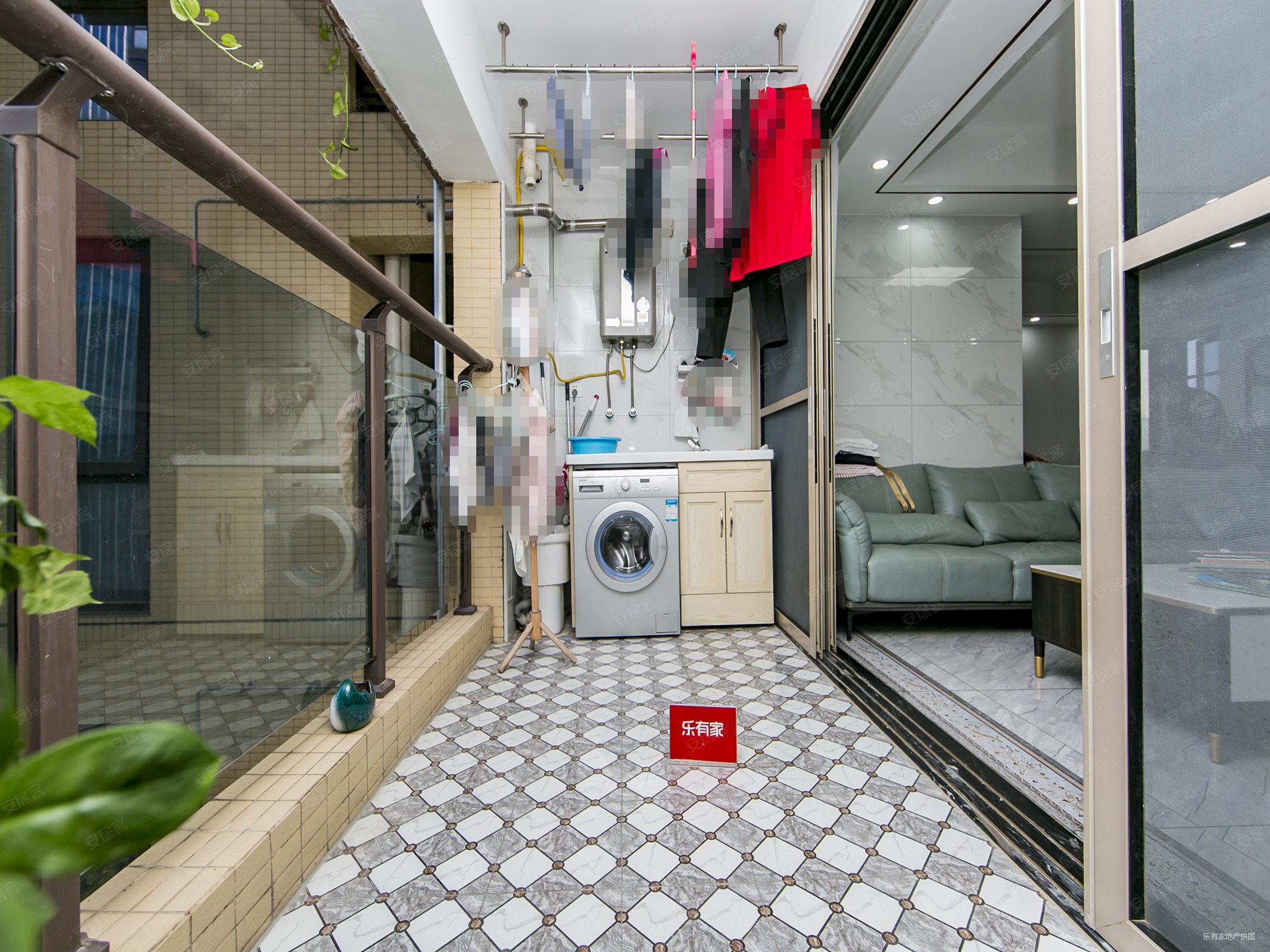 龙华购房版本答案,金亨利二期四房,业主诚心出售,看房方便,金亨利瑜璟