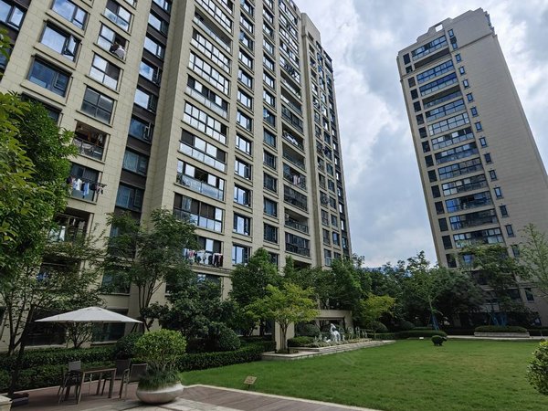 富春万科大家九都会(公寓住宅)精装修两梯两户,拎包入住,高档住宅小区