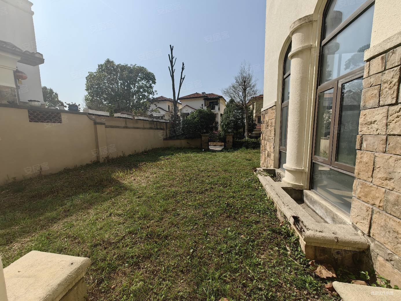 乐湾国际山湖御景别墅