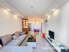 阳春春城春城城区拎包入住，很新的三房，向花园出租房源真实图片