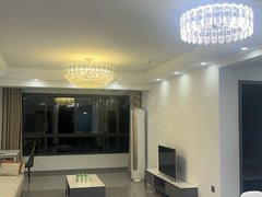 桂林叠彩中山北路彰泰橘子郡 3室2厅2卫出租房源真实图片