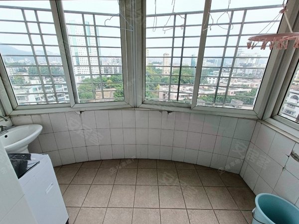 广州天河燕塘金燕花苑金燕花苑精装3室2厅1卫 随时看房 拎包入住出租