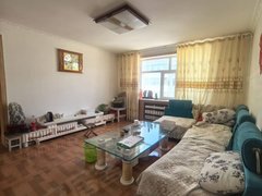 海西格尔木城区江源小区3室一厅一卫小区环境优美，地理位置优越出租房源真实图片