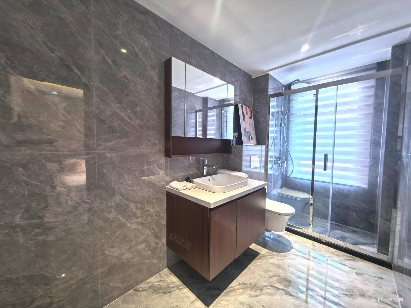 西京都高尔夫别墅4室3厅5卫237㎡南北106.1万