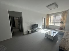 喀什喀什市喀什城区东城 丽景天成 三室家具齐全 可以月付短租 2000月付出租房源真实图片