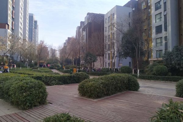 万科溪望优点,不足,郑州万科溪望怎么样,万科溪望周边房产中介经纪人