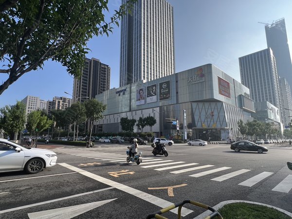 济南历下cbd燕山新居省立医院 国奥城 龙湖天街 奥体中心燕山新居南次