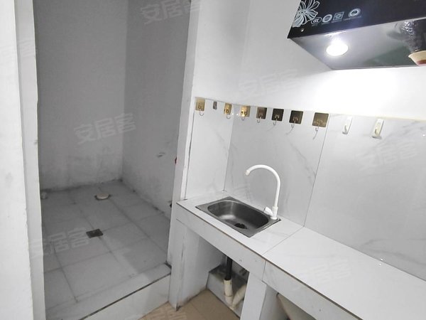 绍兴柯桥滨海秋实公寓(东区)秋实公寓主卧出租独立厨房卫生间带一个储