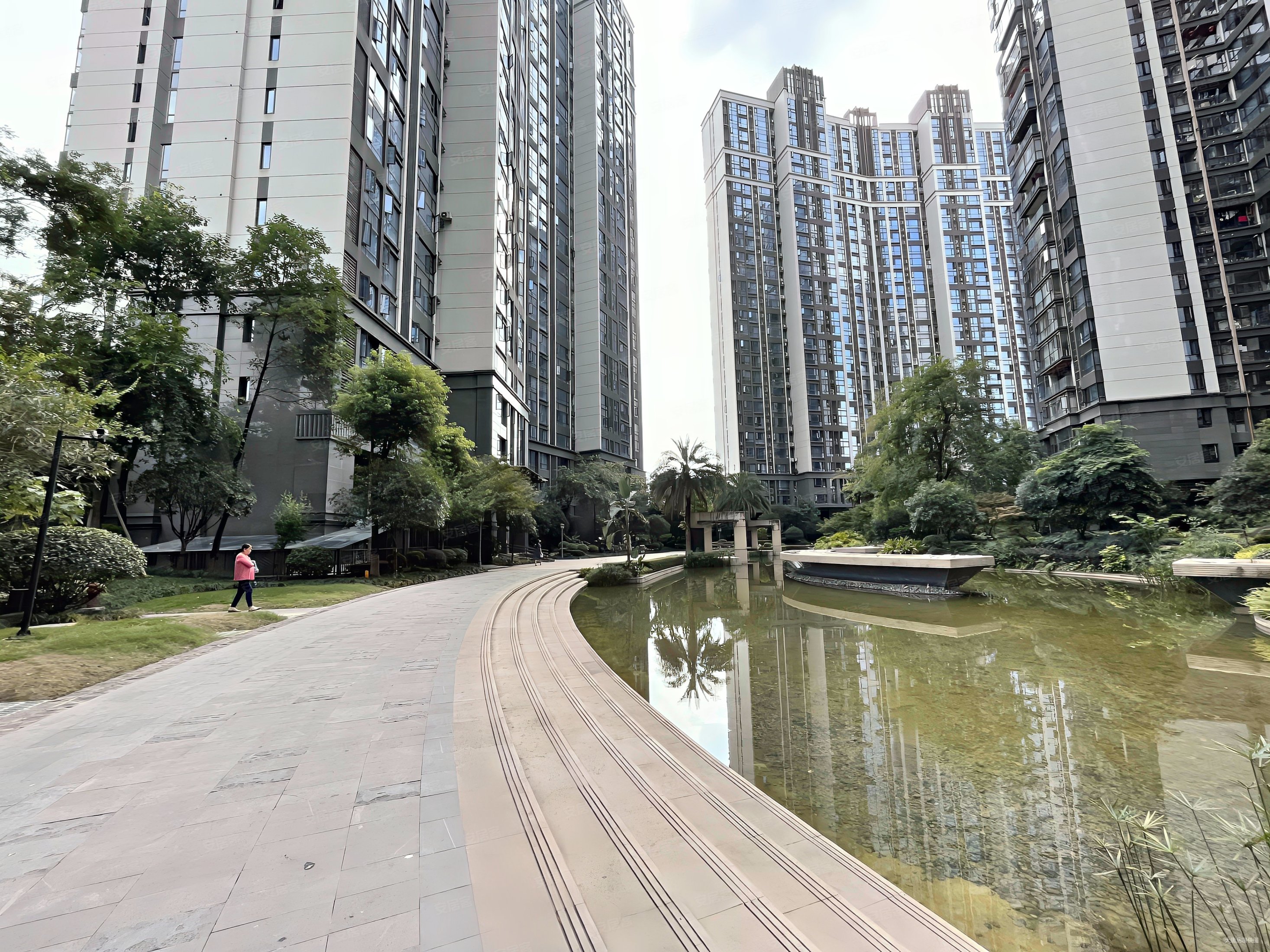 戛纳湾金棕榈大平层户型通透满五