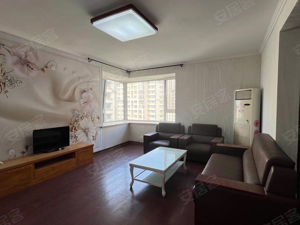 青岛黄岛薛家岛海信凤凰金岸套三双卫,家庭住户,朋友合租,家具家电