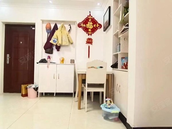 临沂罗庄金七路滨江中央华府(罗庄)滨江中央华府 精装三室家具家电齐全 好楼层1300出租房源真实图片