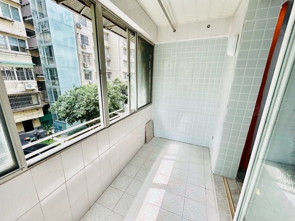 宁波海曙鼓楼孝闻花园孝闻花园 实地拍摄 第二医院 鼓楼地铁口 情侣房