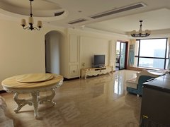 重庆南岸南滨路国际社区江御 4室2厅2卫出租房源真实图片