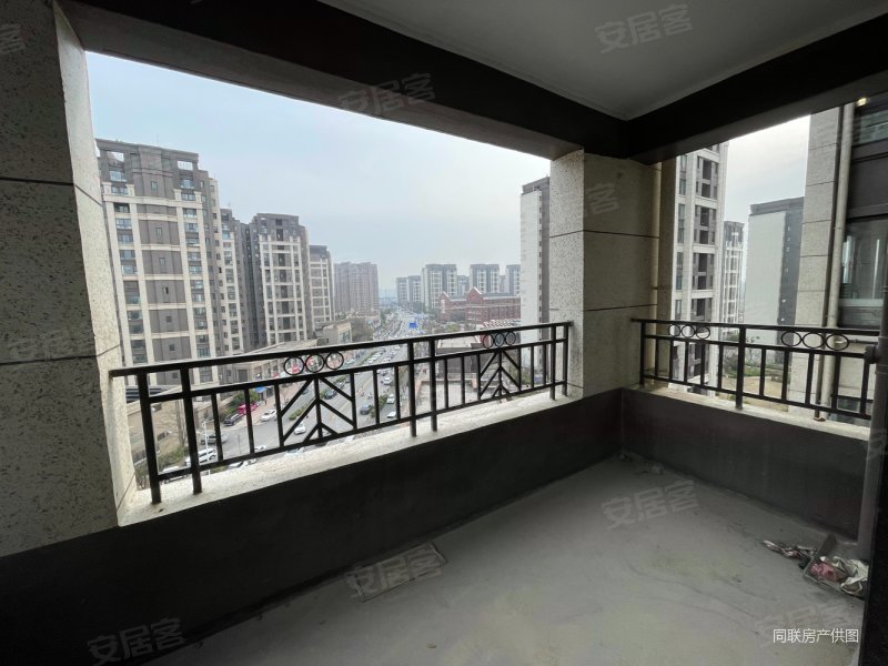 真实在售泊林公馆115w可售南北通透户型好采光好