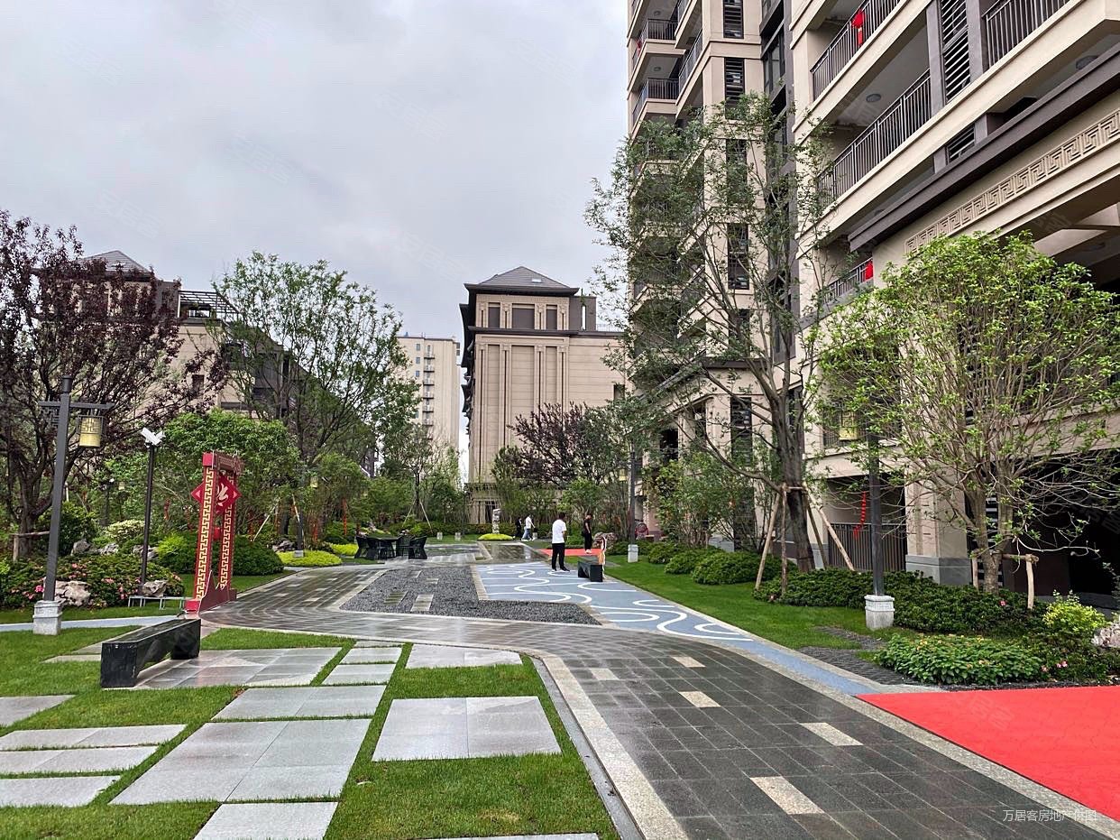 建发泱誉三房两卫全新装修未住过