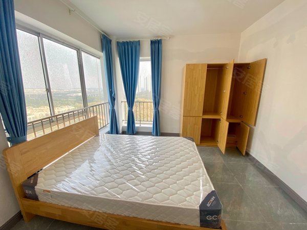 南宁青秀凤岭北凤岭佳园凤岭佳园单间!压一付一!