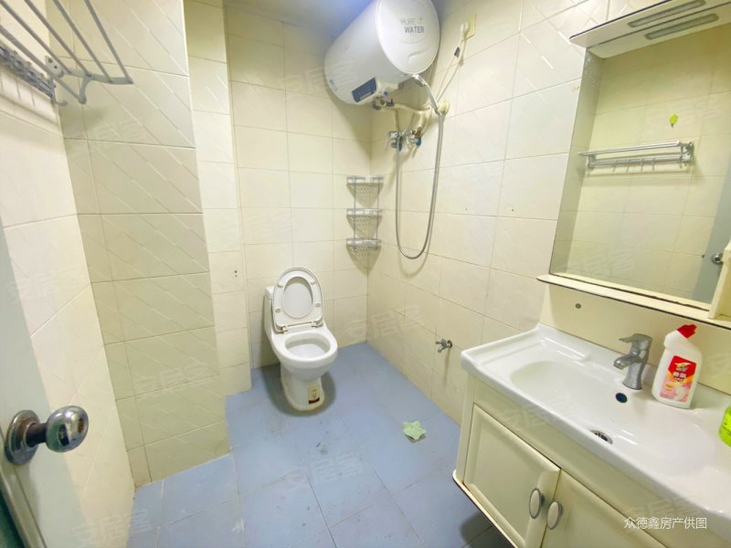 江头金尚地铁口精装单身公寓电梯高层一元花园拎包入住