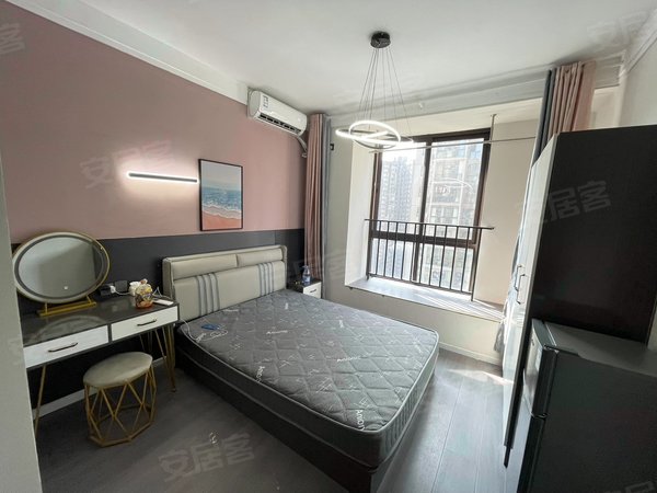 重庆江北五里店融景城郦苑押一付一刘家台地铁口近国金中心江北城