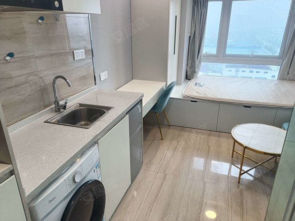 湾流近人民医院茂业1号线扬名地铁口50米整租一室精装公寓