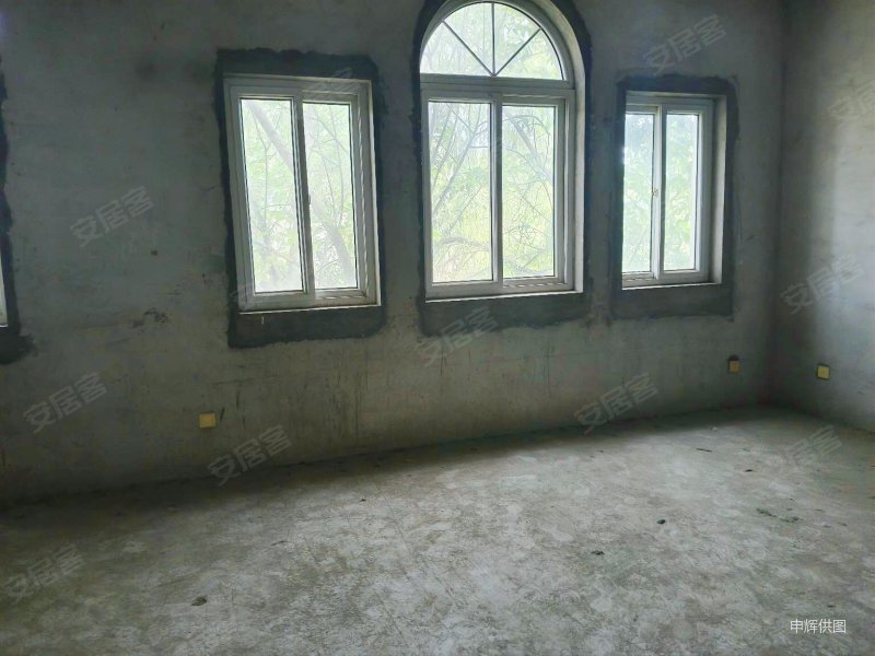 丰源美佳别墅4室2厅1卫246㎡南北600万