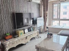 盘锦盘山府前大街出租,有空调两室,拎包入住,小区停车免费,物业费七毛钱出租房源真实图片