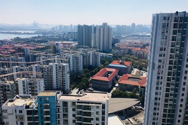 湖左岸优点,不足,苏州湖左岸怎么样,湖左岸周边房产中介经纪人评价