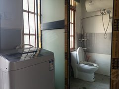 黄石阳新龙港长途客运站实验附近单间带厨房卫生间四楼出租房源真实图片