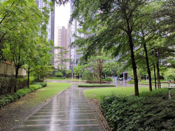 广州黄埔萝岗萝岗敏捷广场地铁口精装修,业主工作调动急需出国,因此
