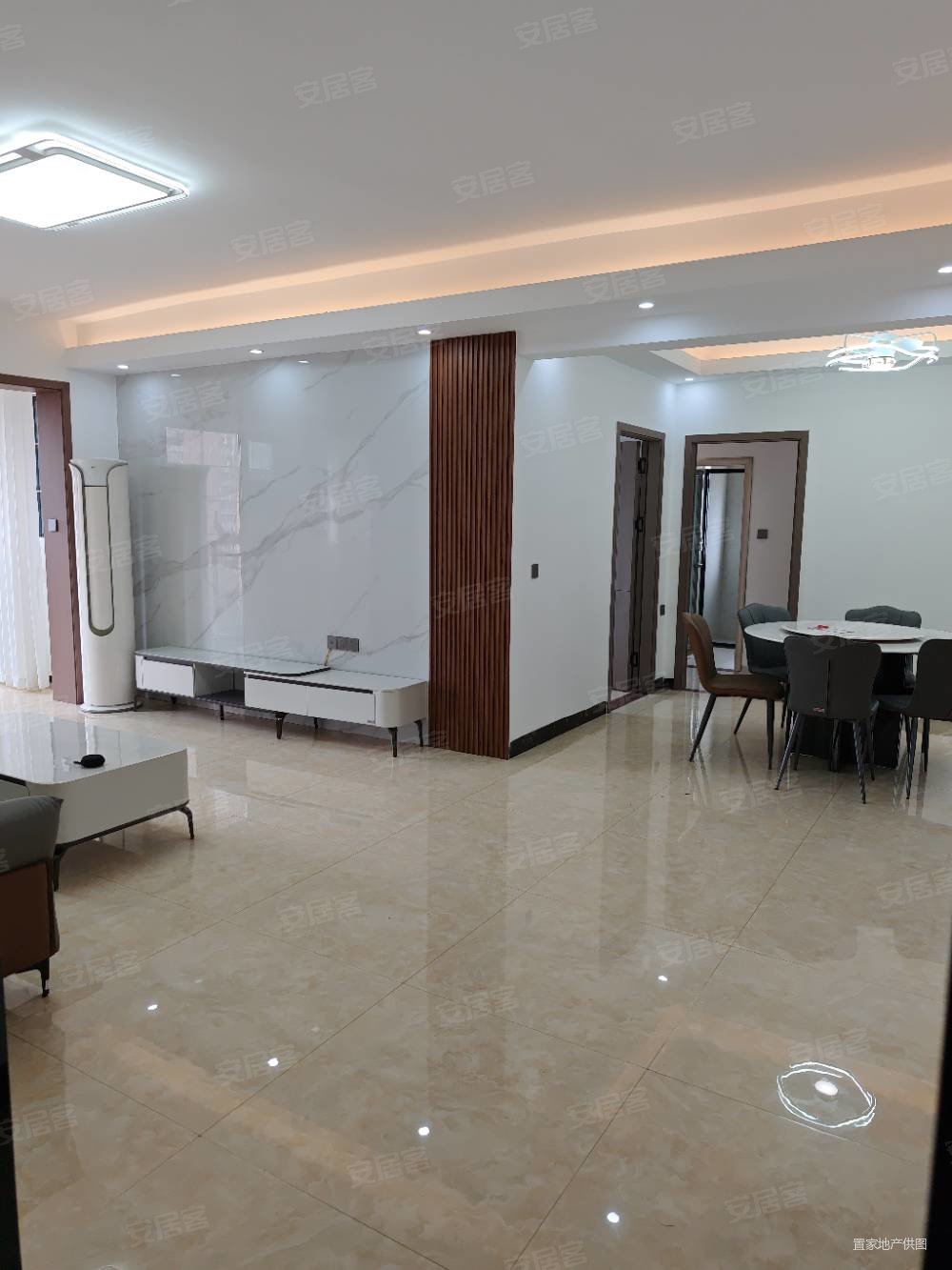 英德新天地领誉5室2厅2卫143㎡东89万