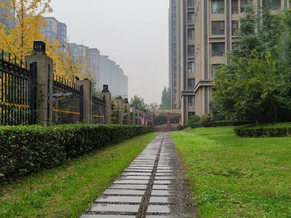 西安长安郭杜万科城(一期)业主自住 三室租两室价 配置齐全 拎包住