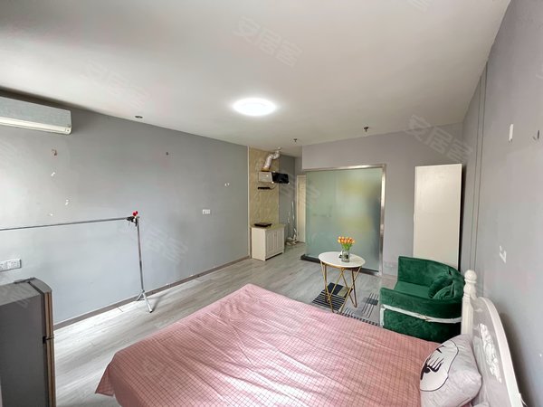 青岛李沧李村京口路135号院整租套一李村乐客城八一 3号地铁站50米无