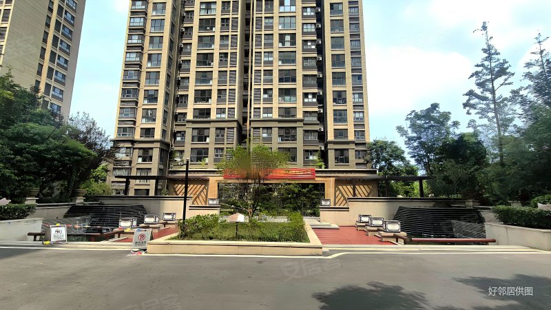 南师燕子矶地铁紧邻省人民精装三房小区前排无遮挡