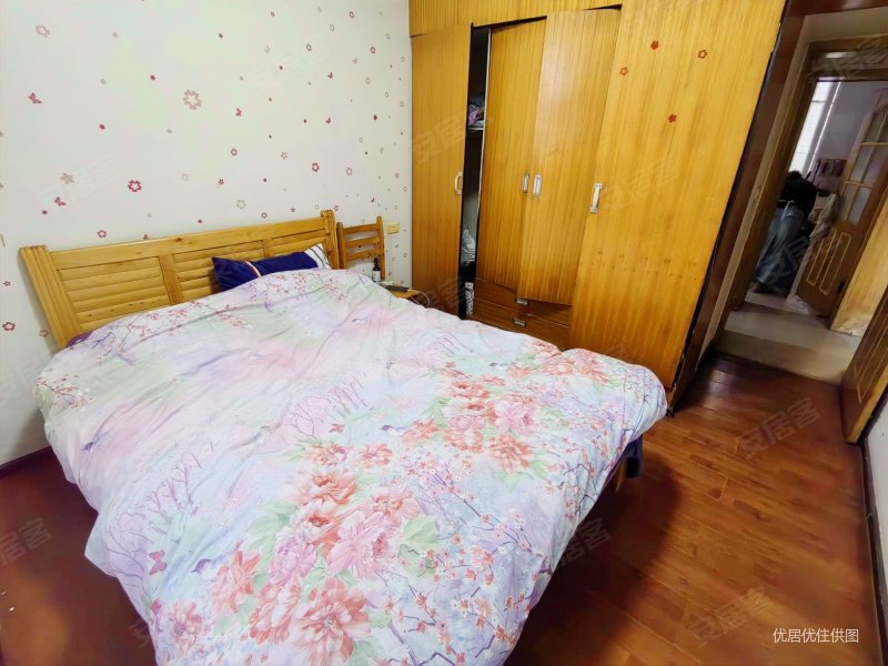 重庆西站 轻轨站出入口 温馨两房 急售 价格可大刀,创豪华岩世家二手