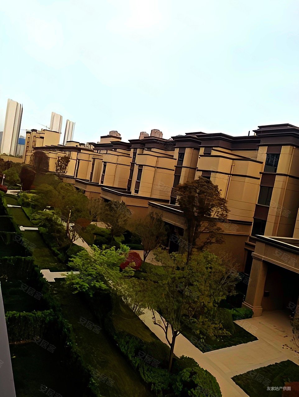 70年产权支持公积金,下叠别墅曲江东浐河旁,雁鸣湖居近地铁,中建锦绣