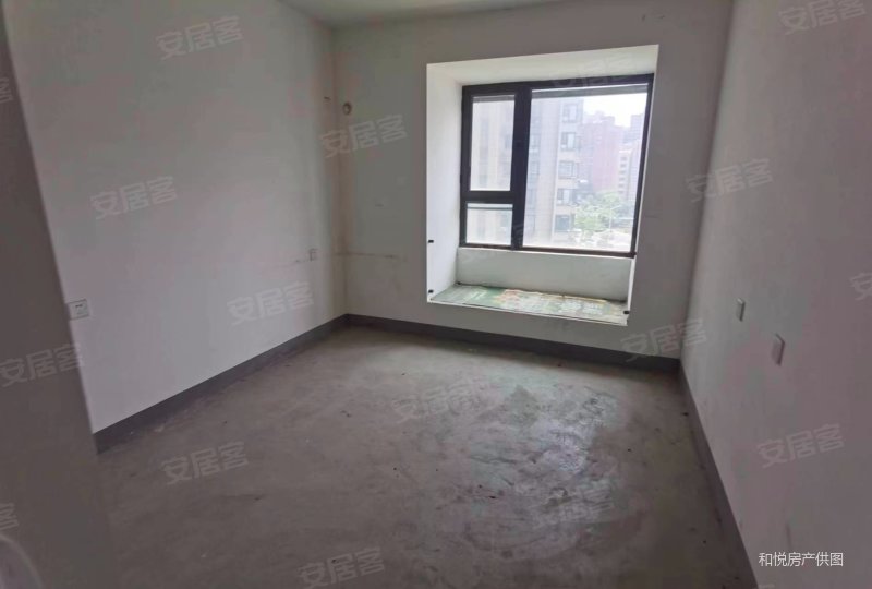 南京房产网>南京二手房>栖霞二手房>仙林湖二手房>保利罗兰春天>800