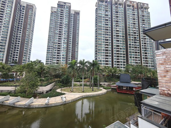 珠海香洲南屏华发新城五期(彩云河畔别墅)7房临湖别墅 华发新城五期