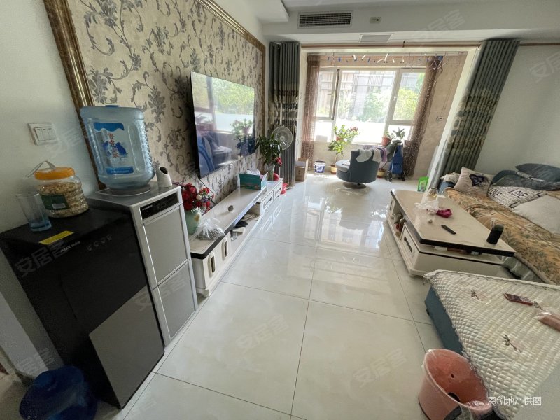 高新区2017年金悦花园精装三室带储实拍客卧朝阳的户型