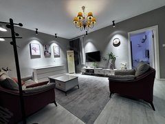 临海古城崇和门广场自力电影院南面，二室二厅，朝南，有阳台，独门独户，拎包入住出租房源真实图片