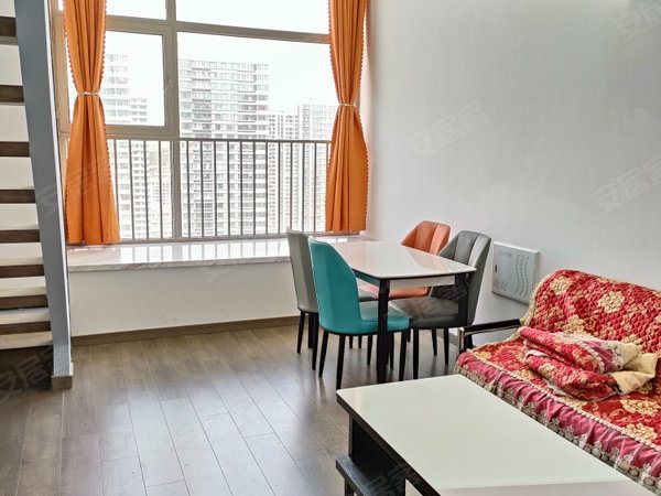 青岛黄岛东方影都融信海发海月星湾(商住楼)海月星湾loft公寓1300