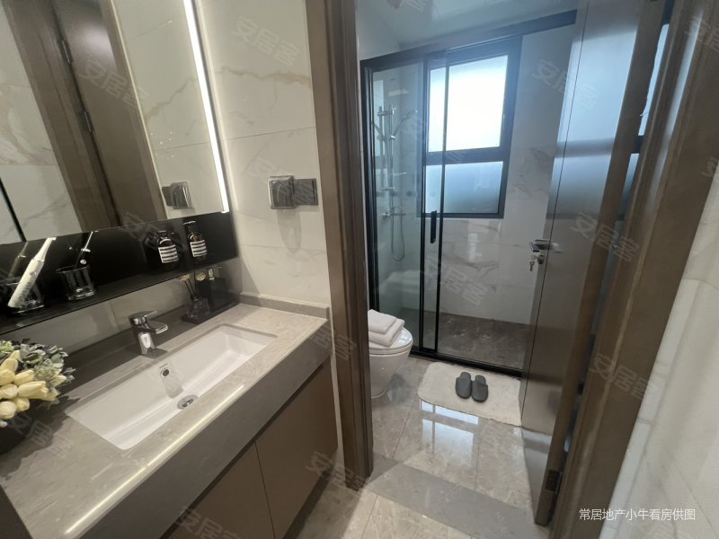 中海龙城公馆北区精装好房诚意出售