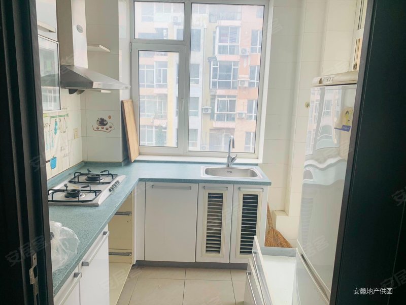 新科花园精装可拎包入住交通便利临地铁小三居低密宜居