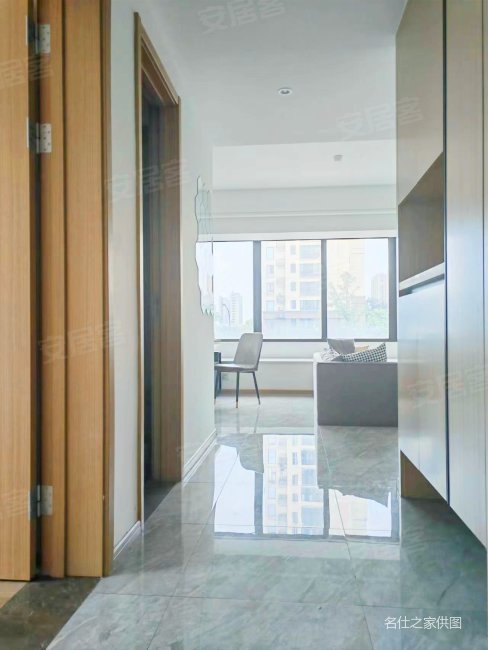 新街地铁口精装修博印名邸东边套255万税少房东诚心出售