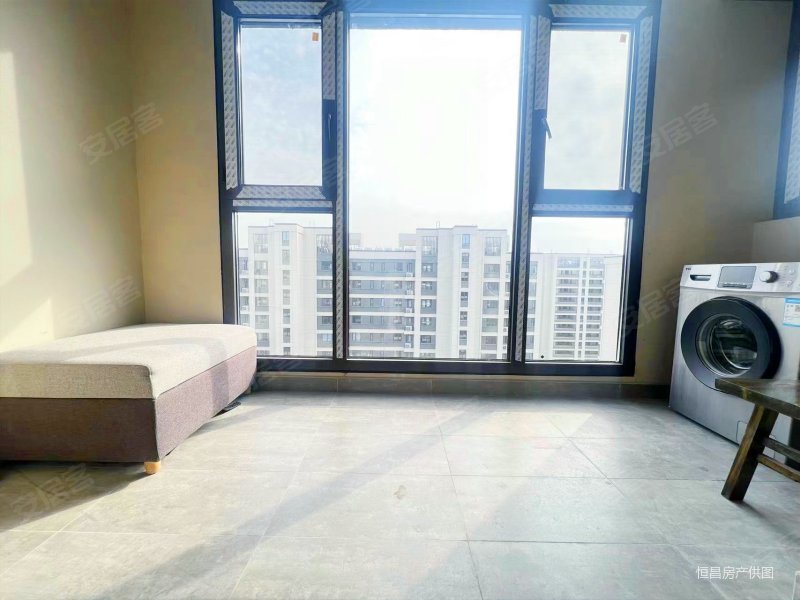 城南中心次新小区正荣润棠府三房两卫精装全新